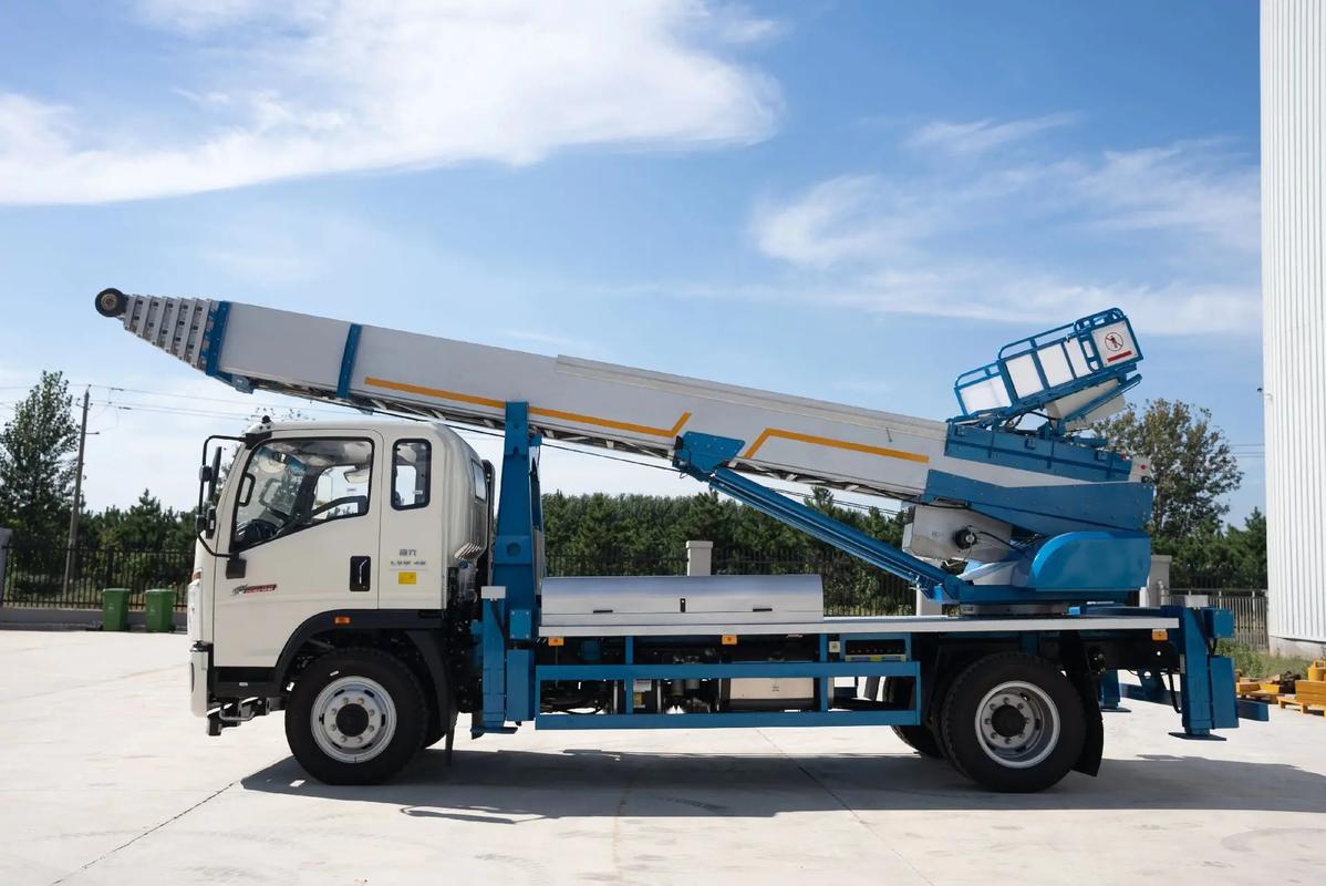 南丰县云梯上料车租赁费用