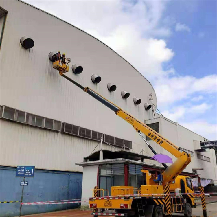 南丰县高空作业车出租服务：专业广告牌安装解决方案